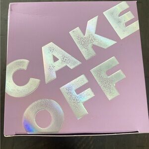 Cake Off reusable makeup remover pads